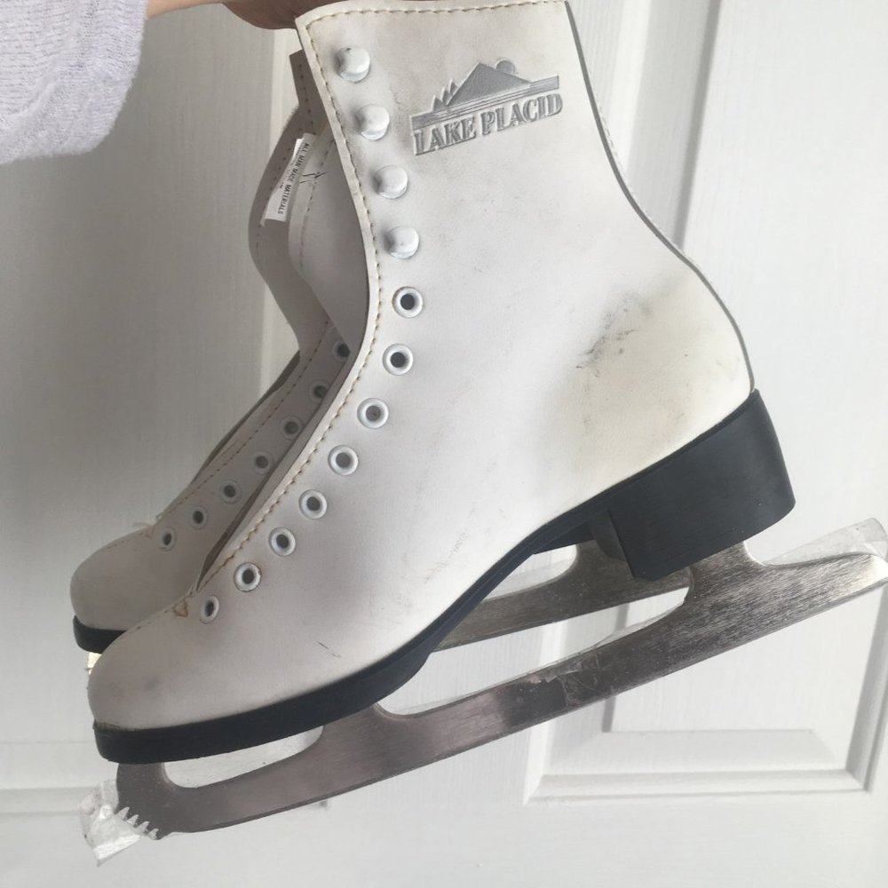Used White Ice Skates (no laces)